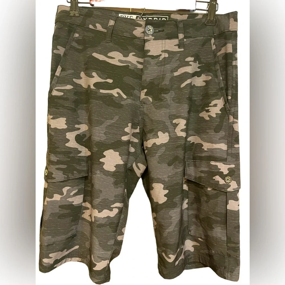 🔥🖤BKE Hybrid camouflage shorts size 29. Like new! NICE!